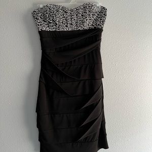 Black and white mini tube dress